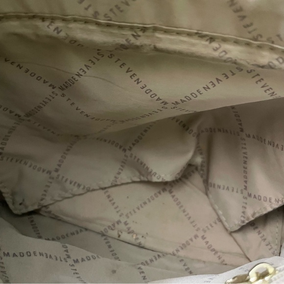 Steve Madden Bevelyn Crossbody Bag - Picture 11 of 15